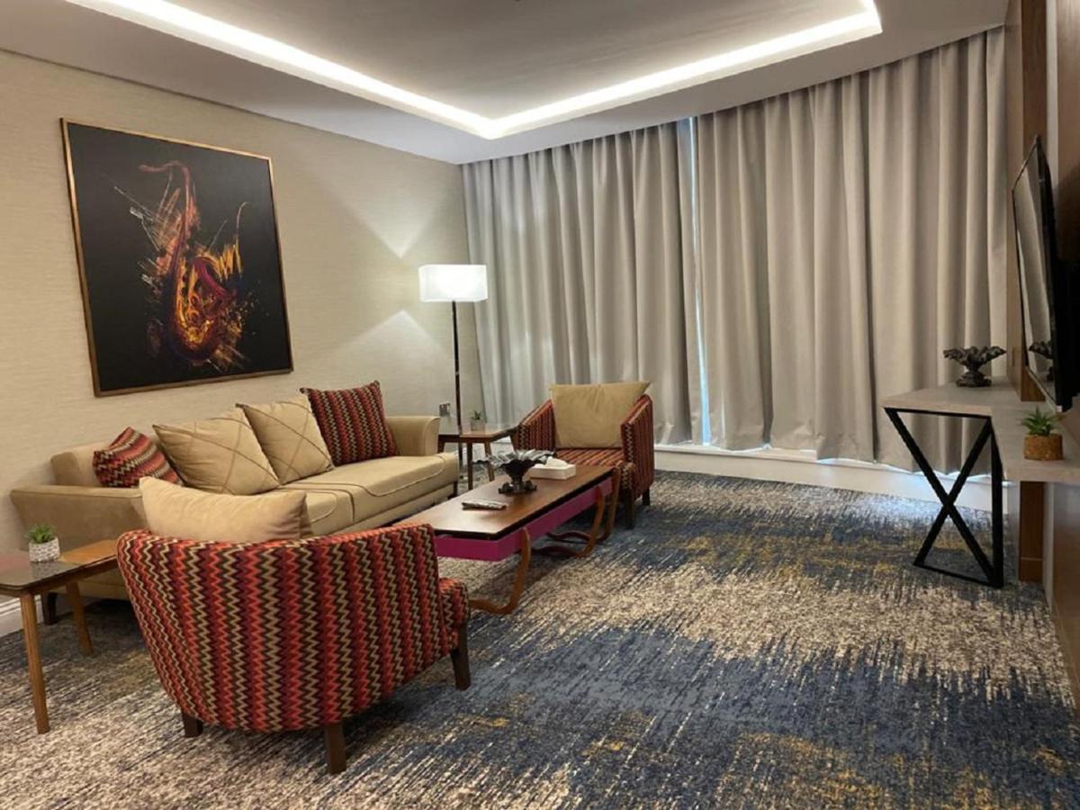 Remaz Suites Hotel Jubail Экстерьер фото
