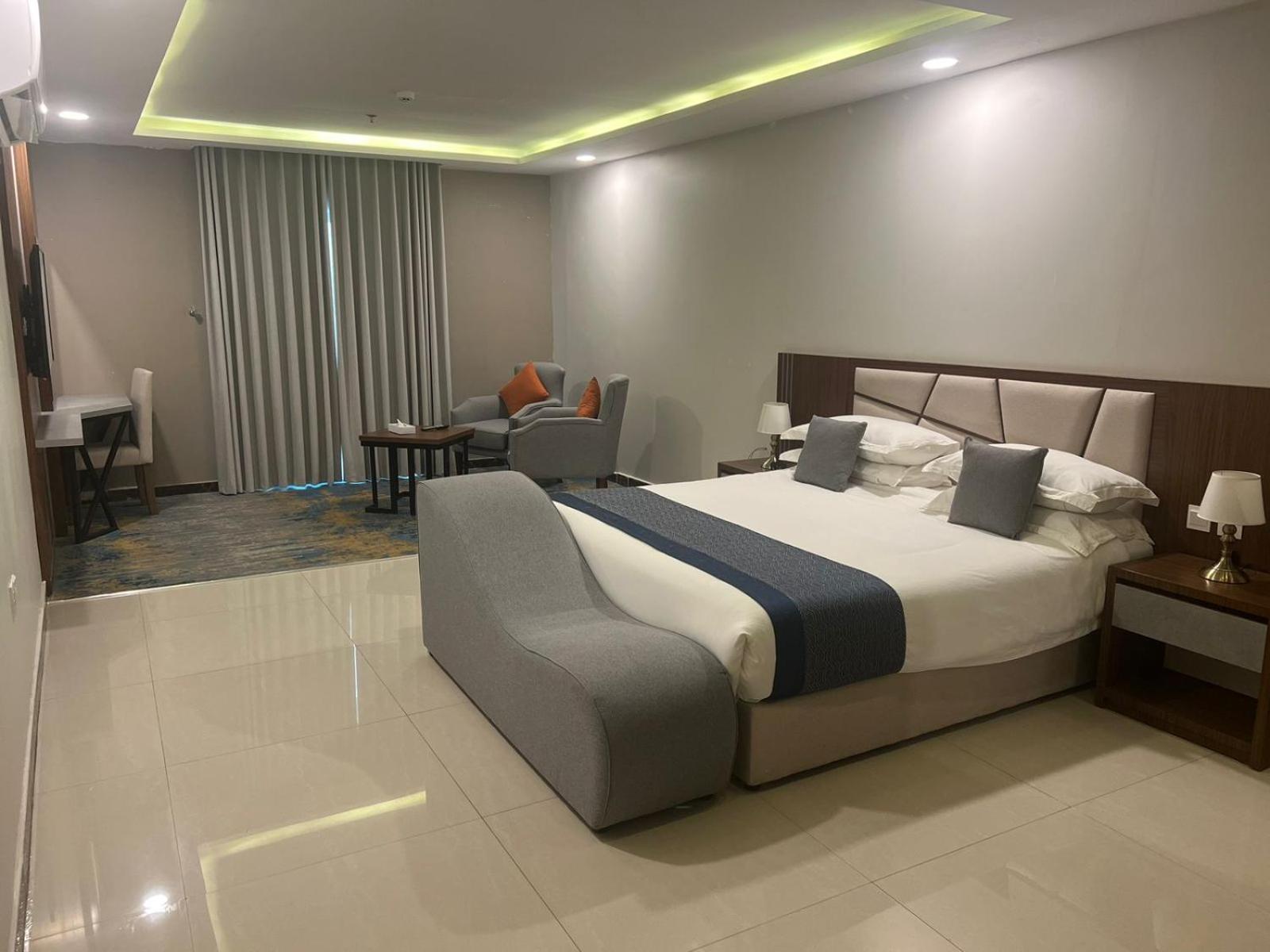 Remaz Suites Hotel Jubail Экстерьер фото