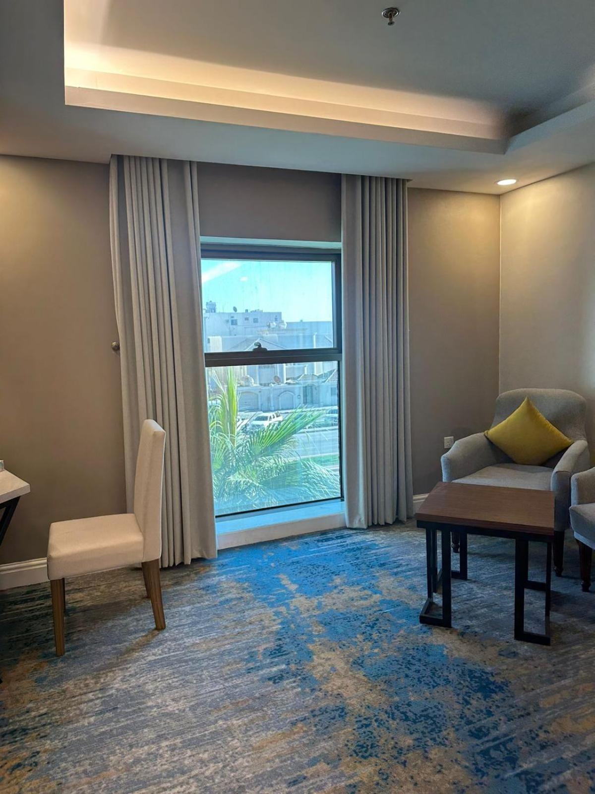 Remaz Suites Hotel Jubail Экстерьер фото