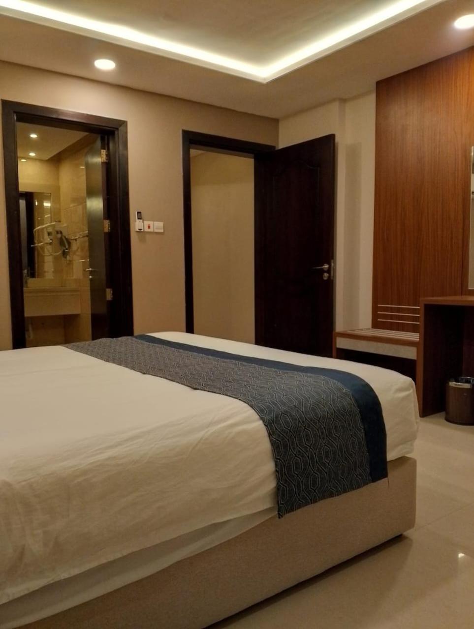 Remaz Suites Hotel Jubail Экстерьер фото