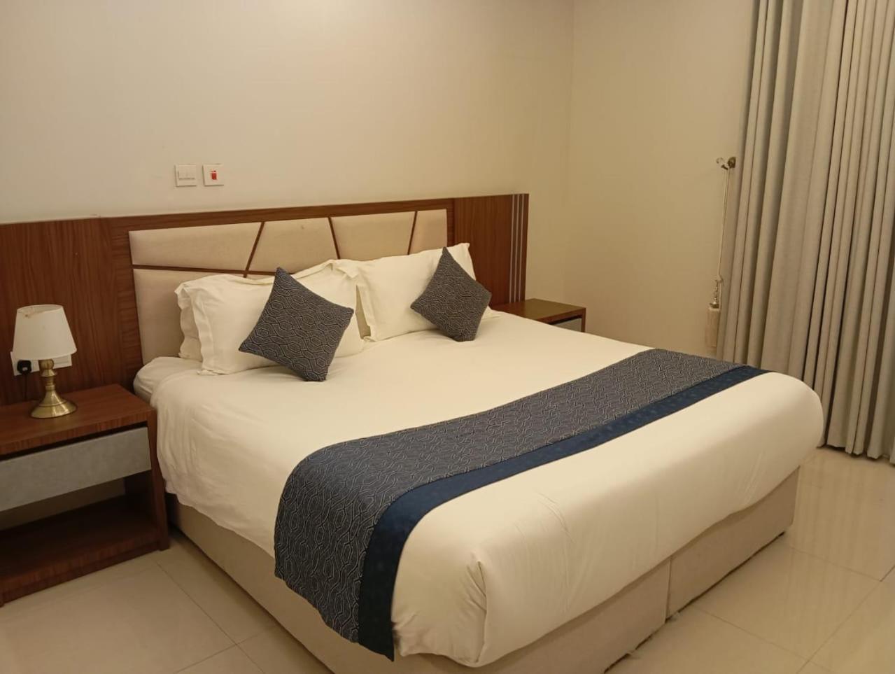 Remaz Suites Hotel Jubail Экстерьер фото